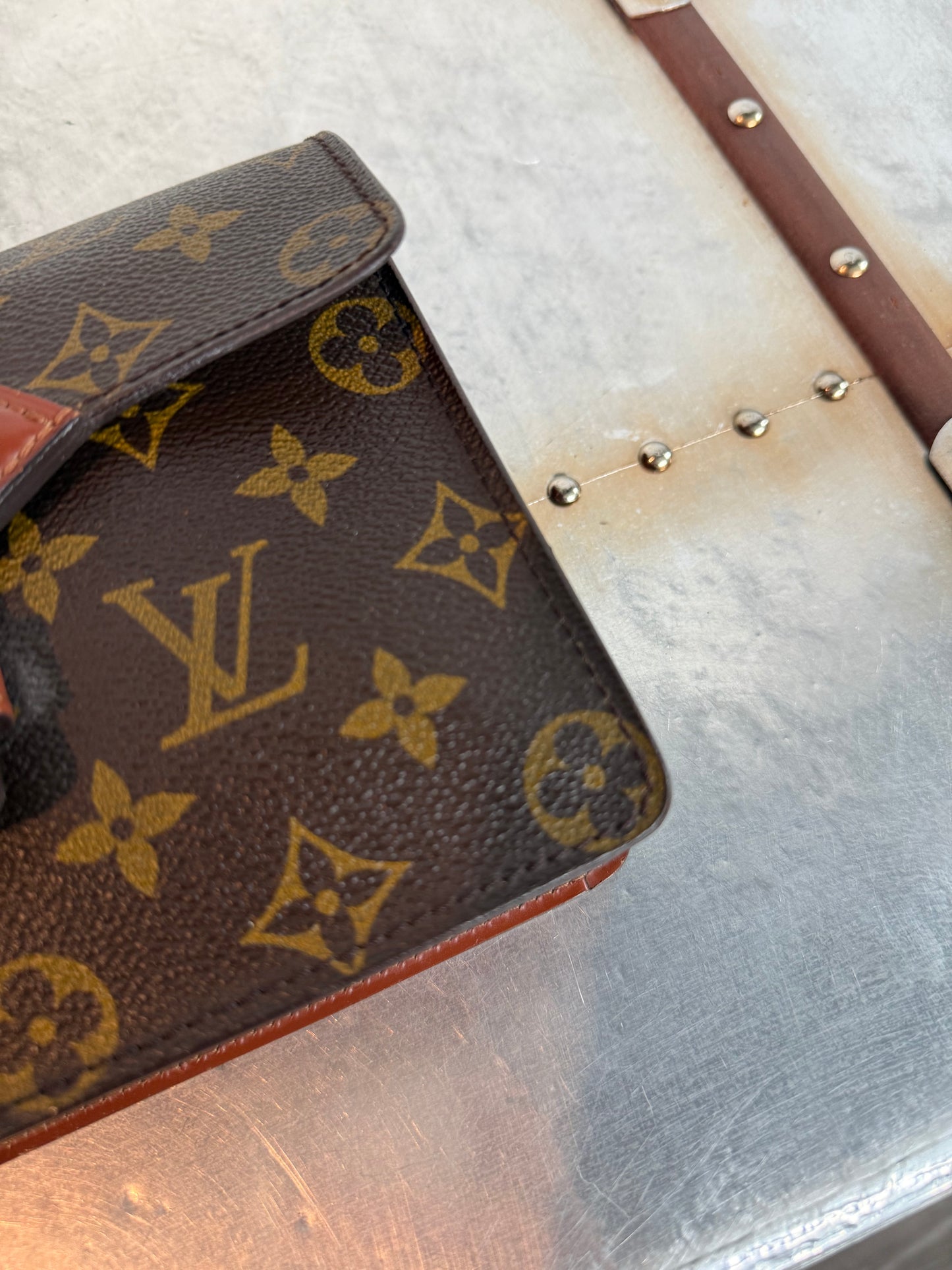 Pre-owned Authentic Louis Vuitton Vintage Chaillot Monogram Canvas Clutch Handbag