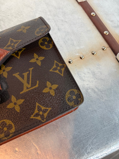 Pre-owned Authentic Louis Vuitton Vintage Chaillot Monogram Canvas Clutch Handbag