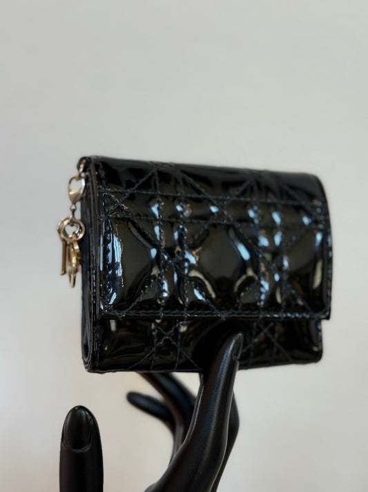 Pre-owned Vintage Christian Dior Patent Cannage Compact Wallet