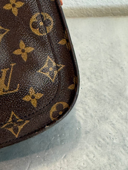 Pre-owned Authentic Louis Vuitton Saint Cloud MM Monogram Crossbody Bag