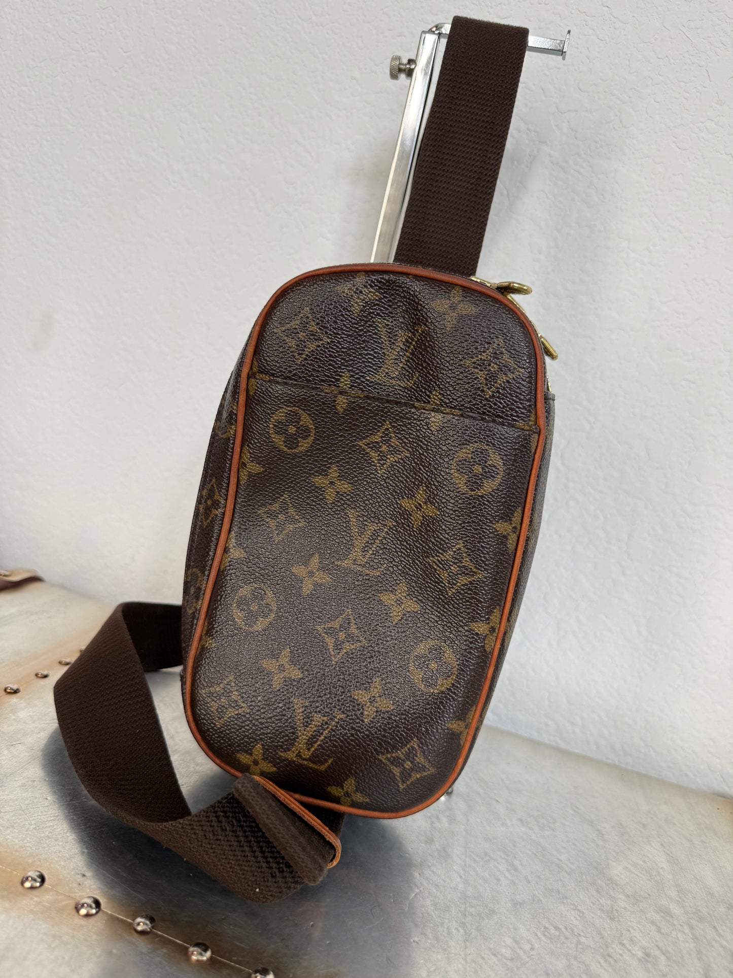 Pre-owned Authentic Louis Vuitton Pochette Gange Monogram Bum Bag