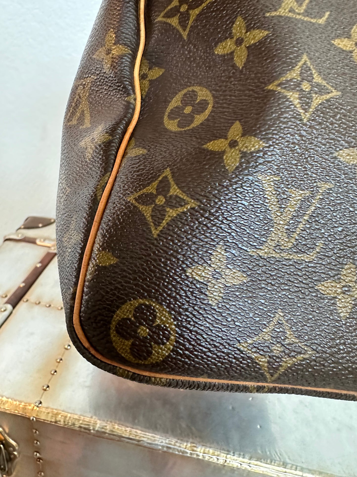 Pre-owned Authentic Louis Vuitton Keepall 45 Monogram Travel Handbag