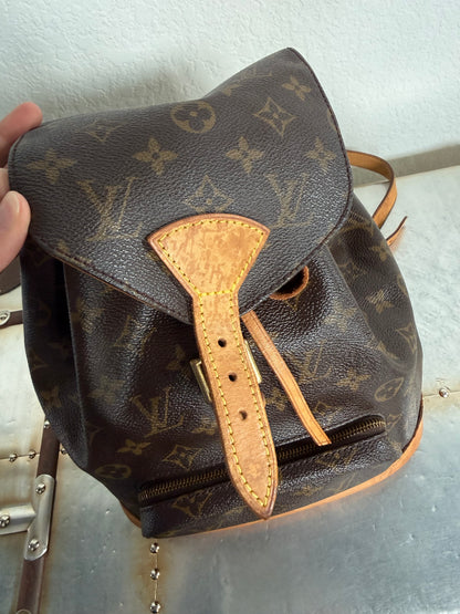 Pre-owned Authentic Louis Vuitton Montsouris MM Monogram Backpack