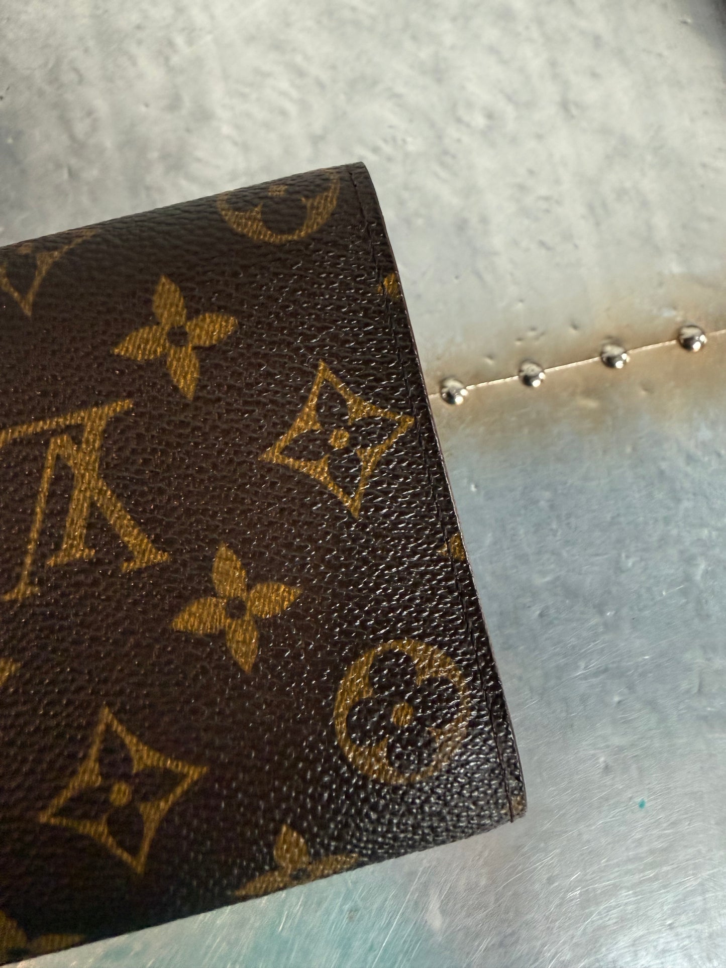 Pre-owned Authentic Louis Vuitton Portefeuille  International Monogram Wallet