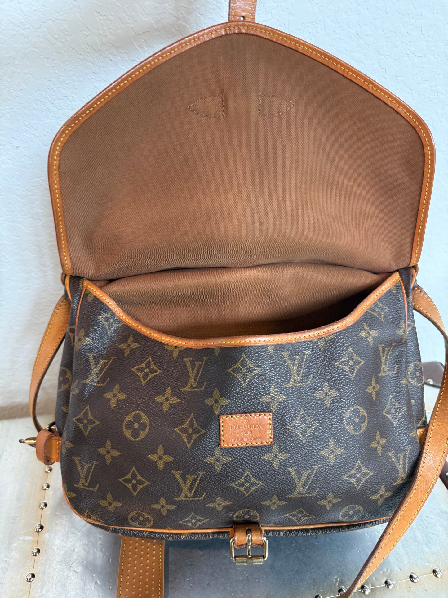 Pre-owned Authentic Louis Vuitton Saumur 30 Monogram Crossbody Bag