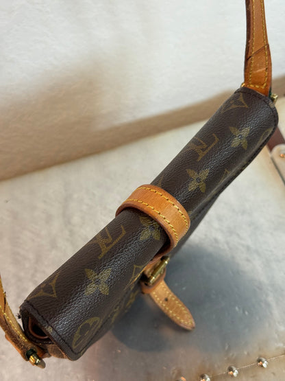 Pre-owned Authentic Louis Vuitton Chantilly PM Monogram Crossbody Bag