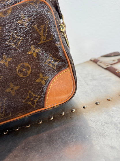 Pre-owned Louis Vuitton Nile PM Monogram Shoulder Bag/ Crossbody Bag