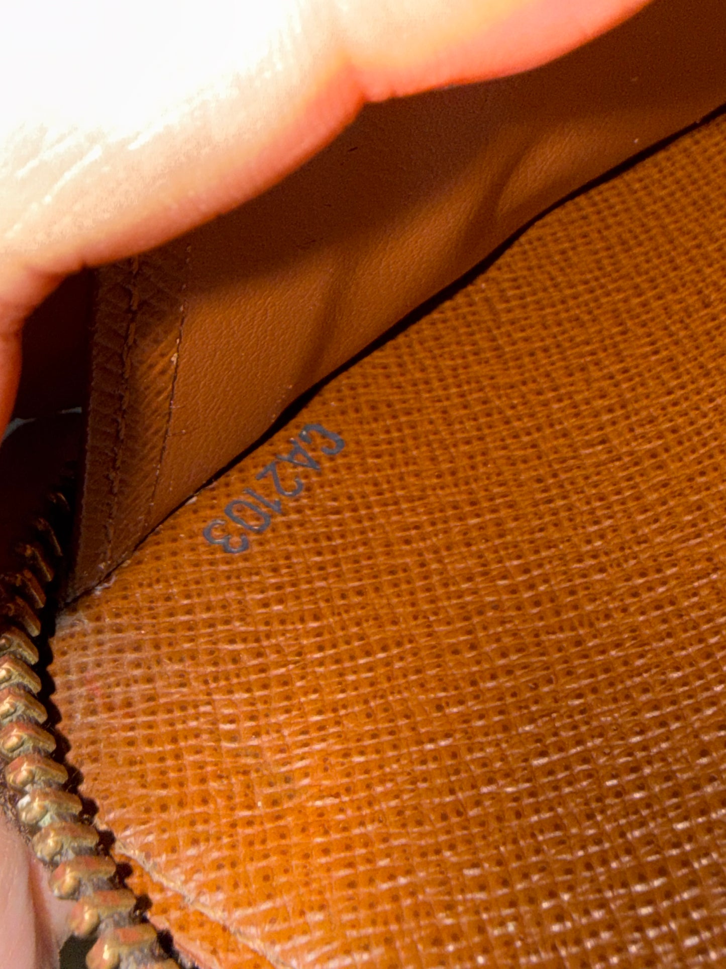 Pre-owned Authentic Louis Vuitton Zippy Monogram Long Wallet