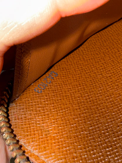 Pre-owned Authentic Louis Vuitton Zippy Monogram Long Wallet