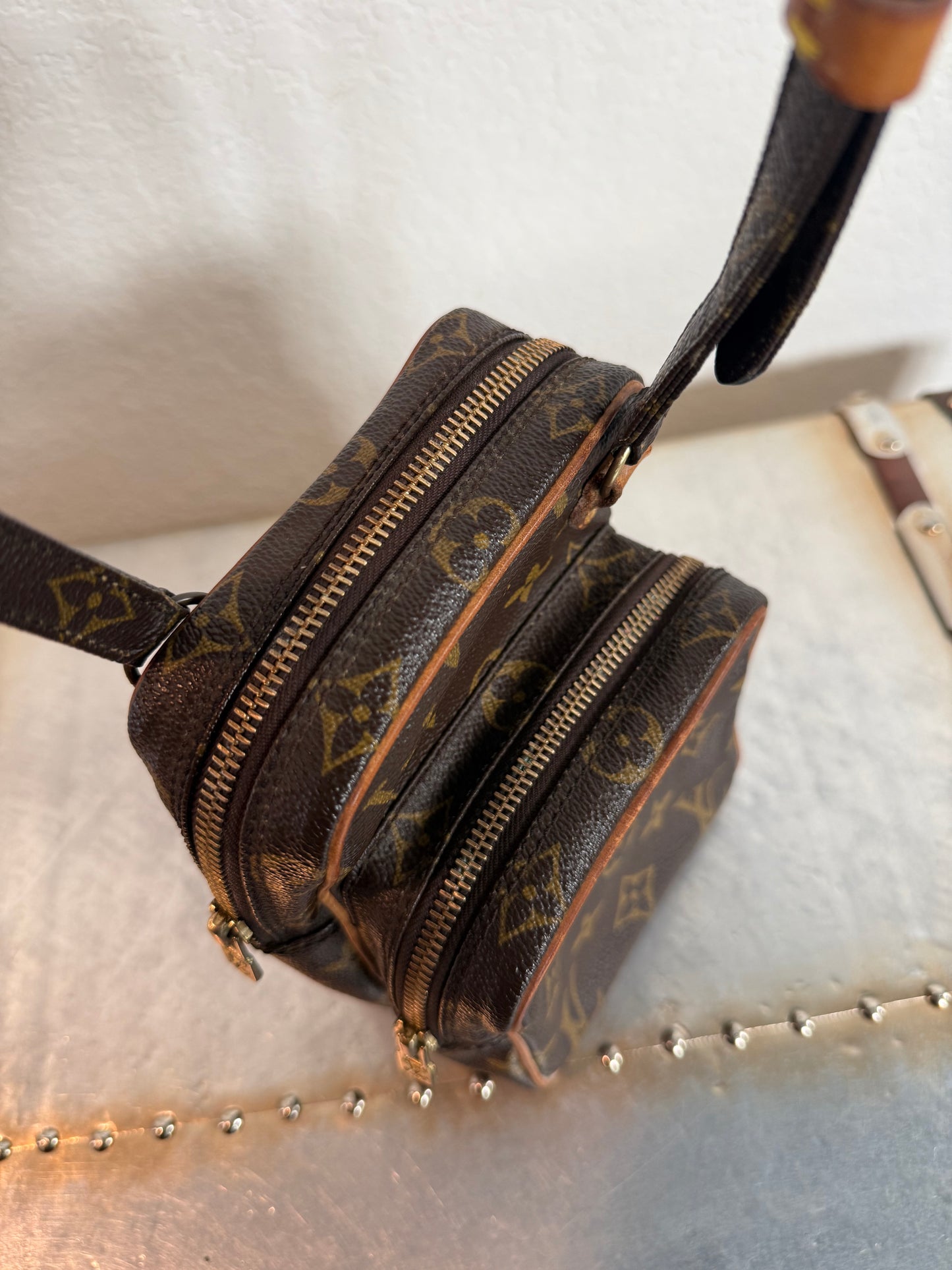 Pre-owned Louis Vuitton Mini Amazon Monogram Crossbody Bag