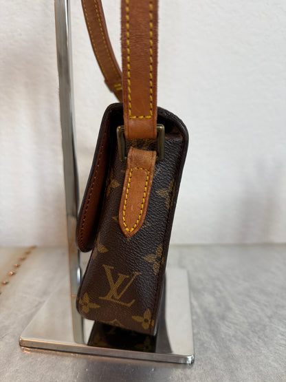 Pre-owned Authentic Louis Vuitton Saint Cloud PM Monogram Crossbody Bag
