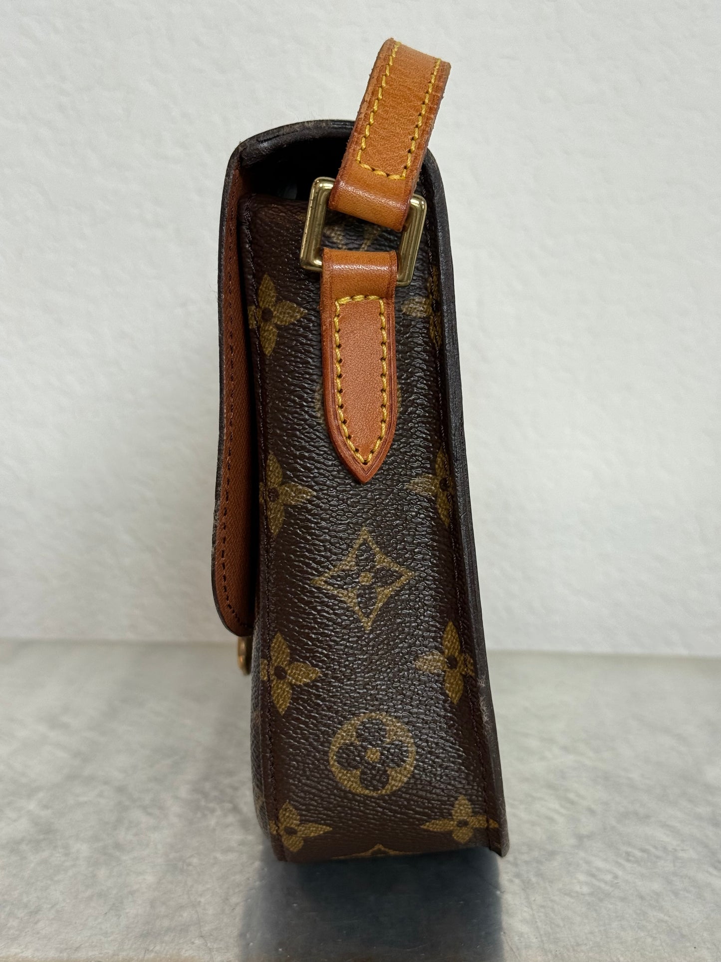 Pre-owned Authentic Louis Vuitton Saint Cloud MM Monogram Crossbody Bag