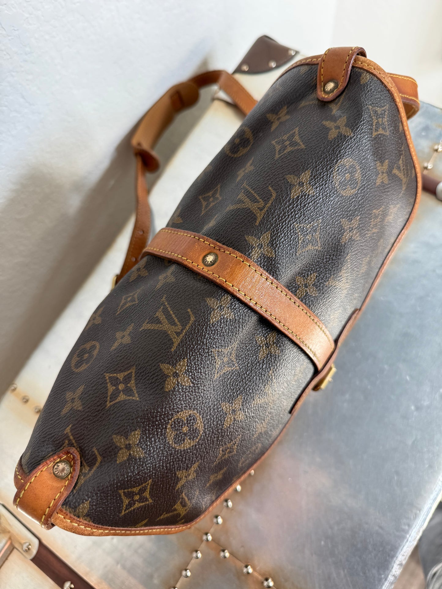 Pre-owned Authentic Louis Vuitton Saumur 30 Monogram Crossbody Bag