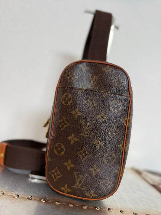 Pre-owned Authentic Louis Vuitton Pochette Gange Monogram Bum Bag