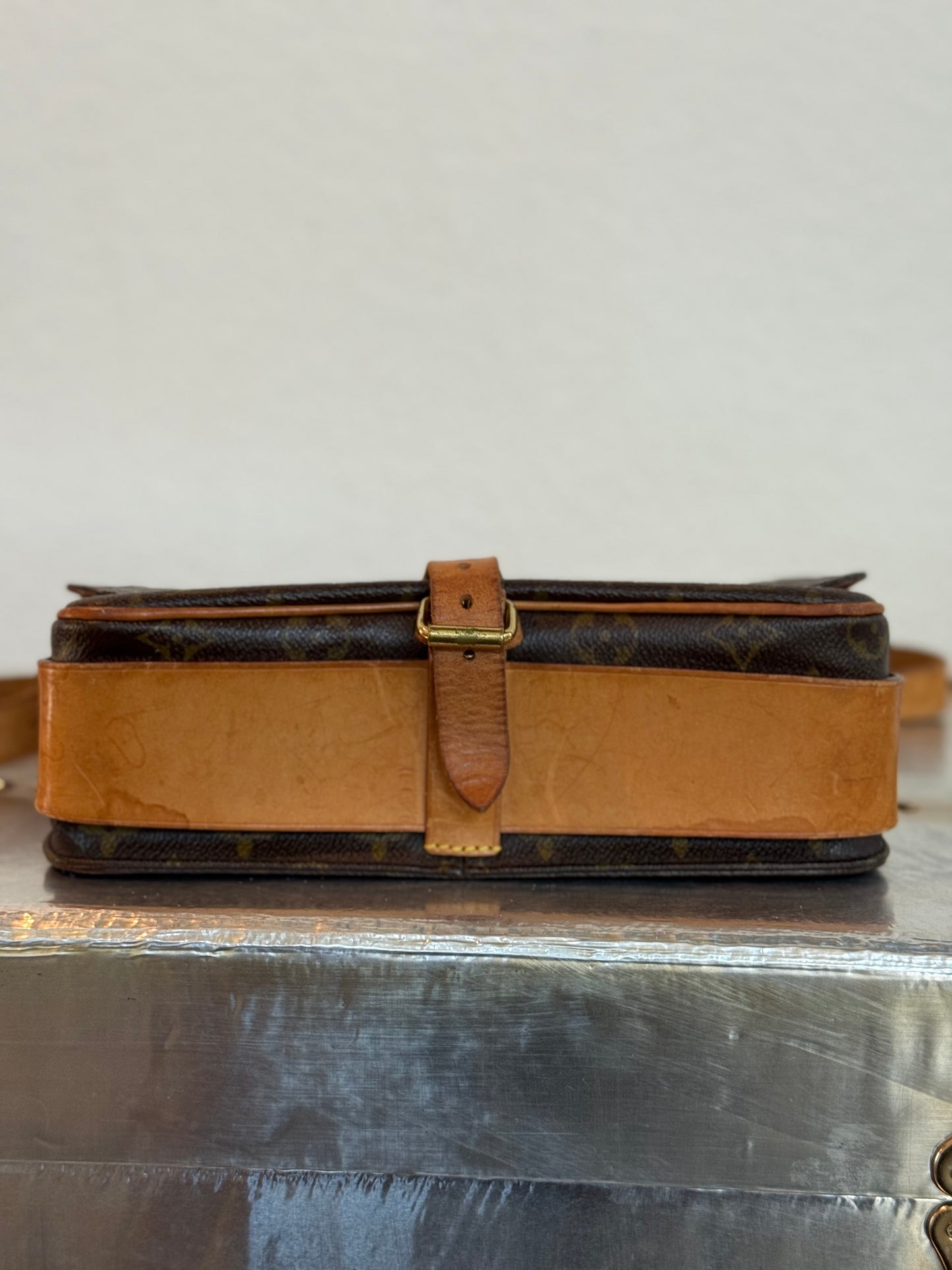 Pre-owned Louis Vuitton Cartouchiere GM Monogram Shoulder / Crossbody Bag