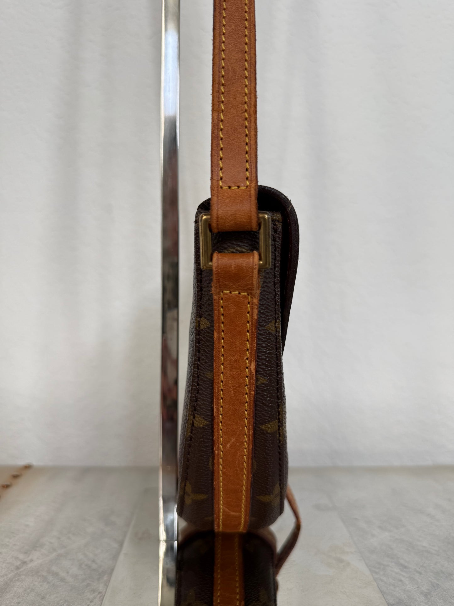 Pre-owned Authentic Louis Vuitton Chantilly PM Monogram Crossbody Bag