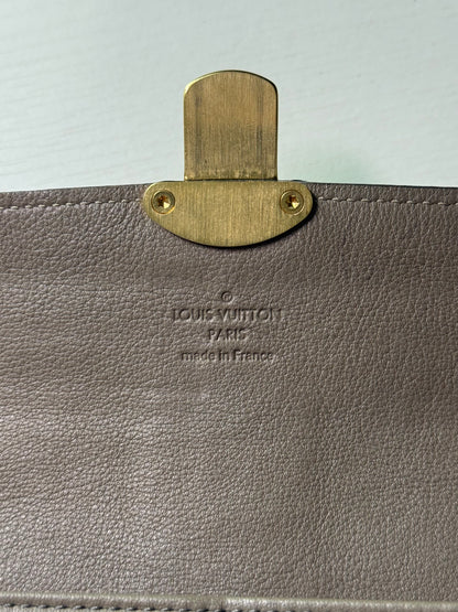 Pre-owned Authentic Louis Vuitton Mahina Amelia long Wallet