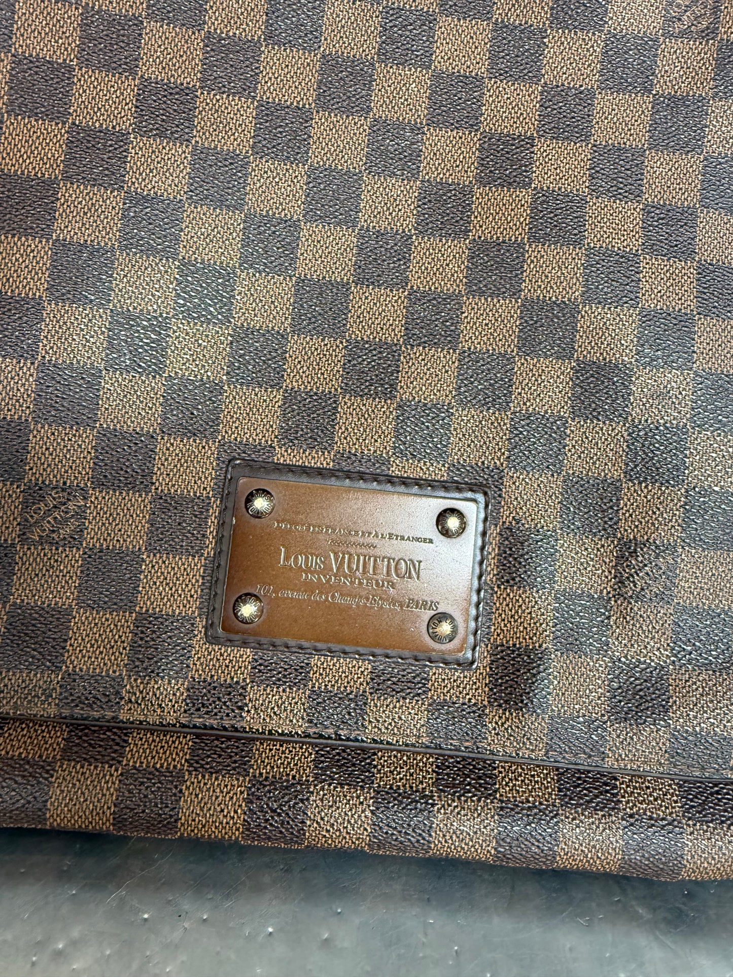 Pre-owned Authentic Brooklyn Mm Damier Ebene Crossbody Bag