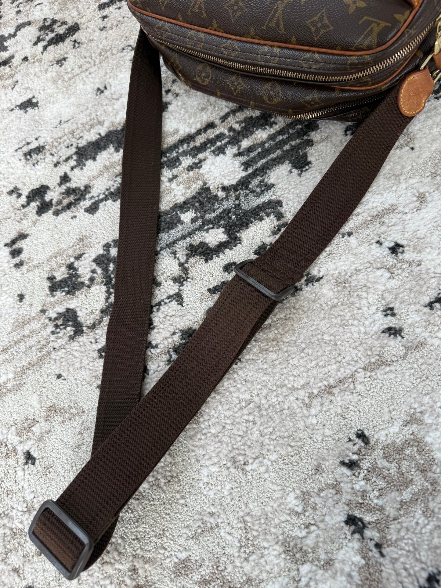 Pre-owned Authentic Louis Vuitton Reporter PM Monogram Shoulder / Crossbody Bag