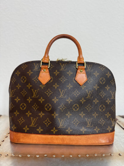 Pre-owned Authentic Louis Vuitton Alma PM Monogram Handbag