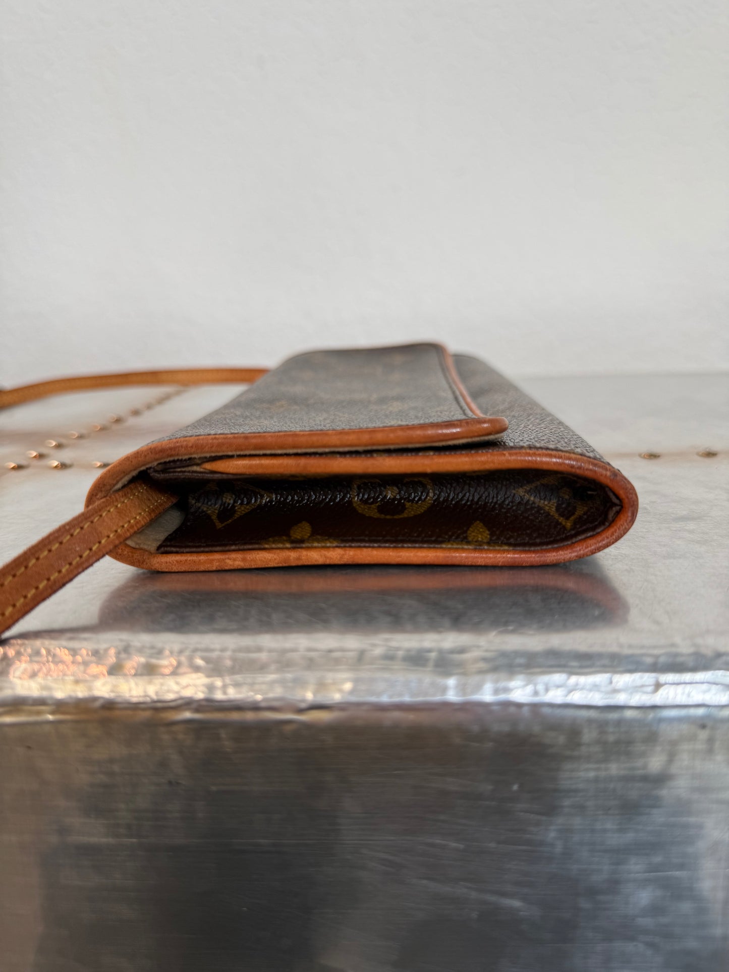 Pre-owned Authentic Louis Vuitton Pochette Twin GM Monogram Shoulder Bag