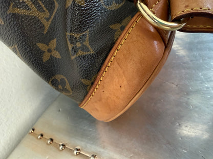 Pre-owned Authentic Louis Vuitton Montsouris MM Monogram Backpack
