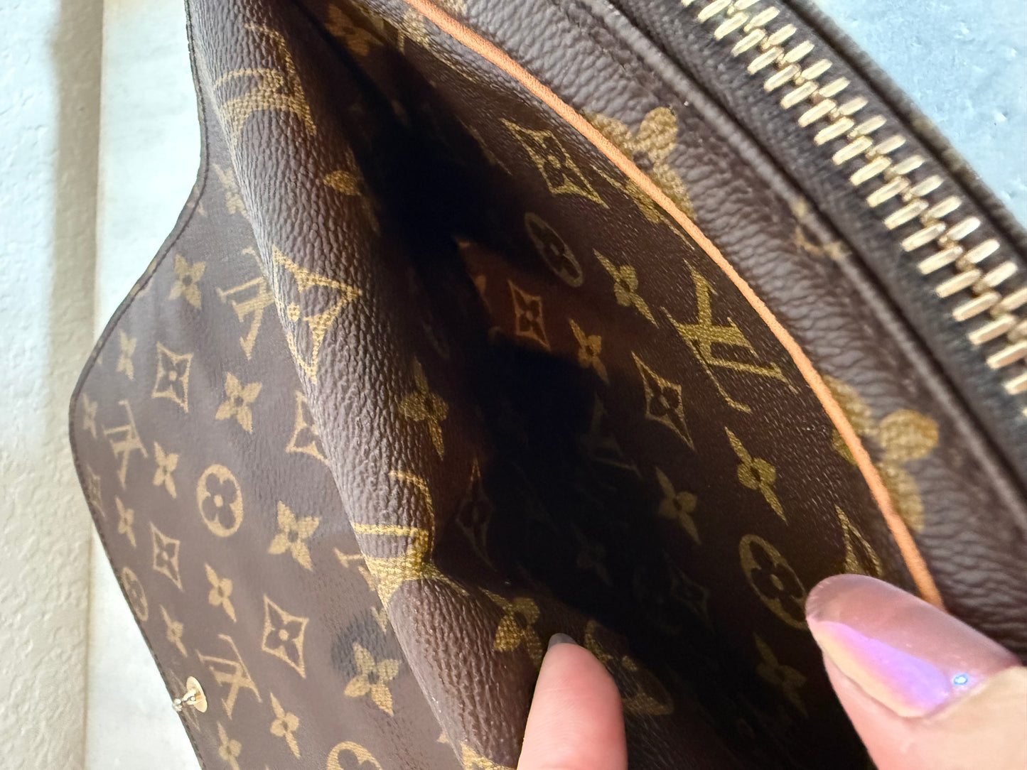 Pre-owned Louis Vuitton Saint Germain 24 Monogram Crossbody / Shoulder Bag