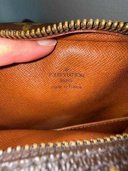 Pre-owned Authentic Louis Vuitton Amazon Monogram Crossbody Bag