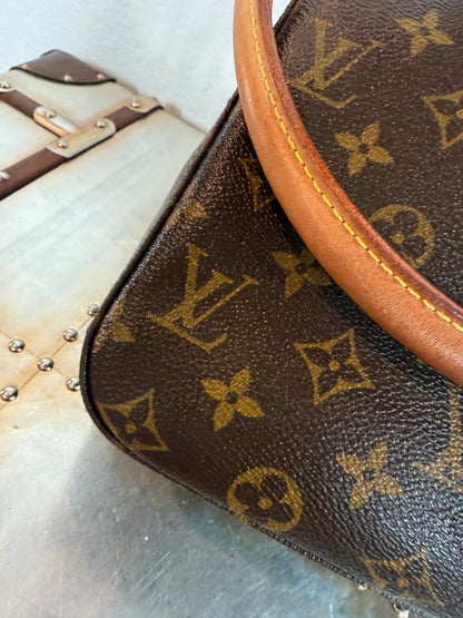Pre-owned Authentic Louis Vuitton Looping GM Monogram Shoulder Bag