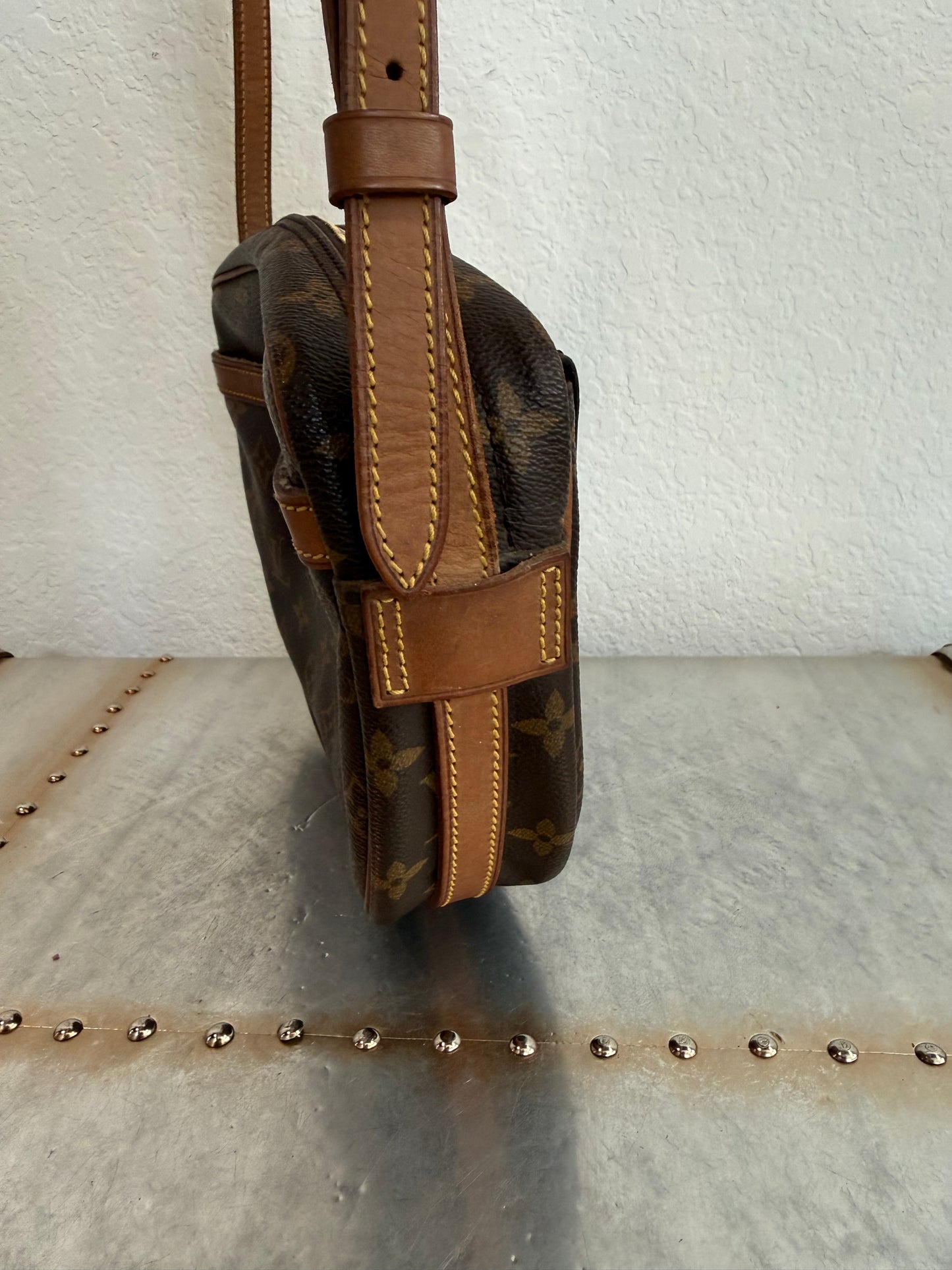 Pre-owned Authentic Louis Vuitton Jeune Fille MM Monogram Crossbody Bag