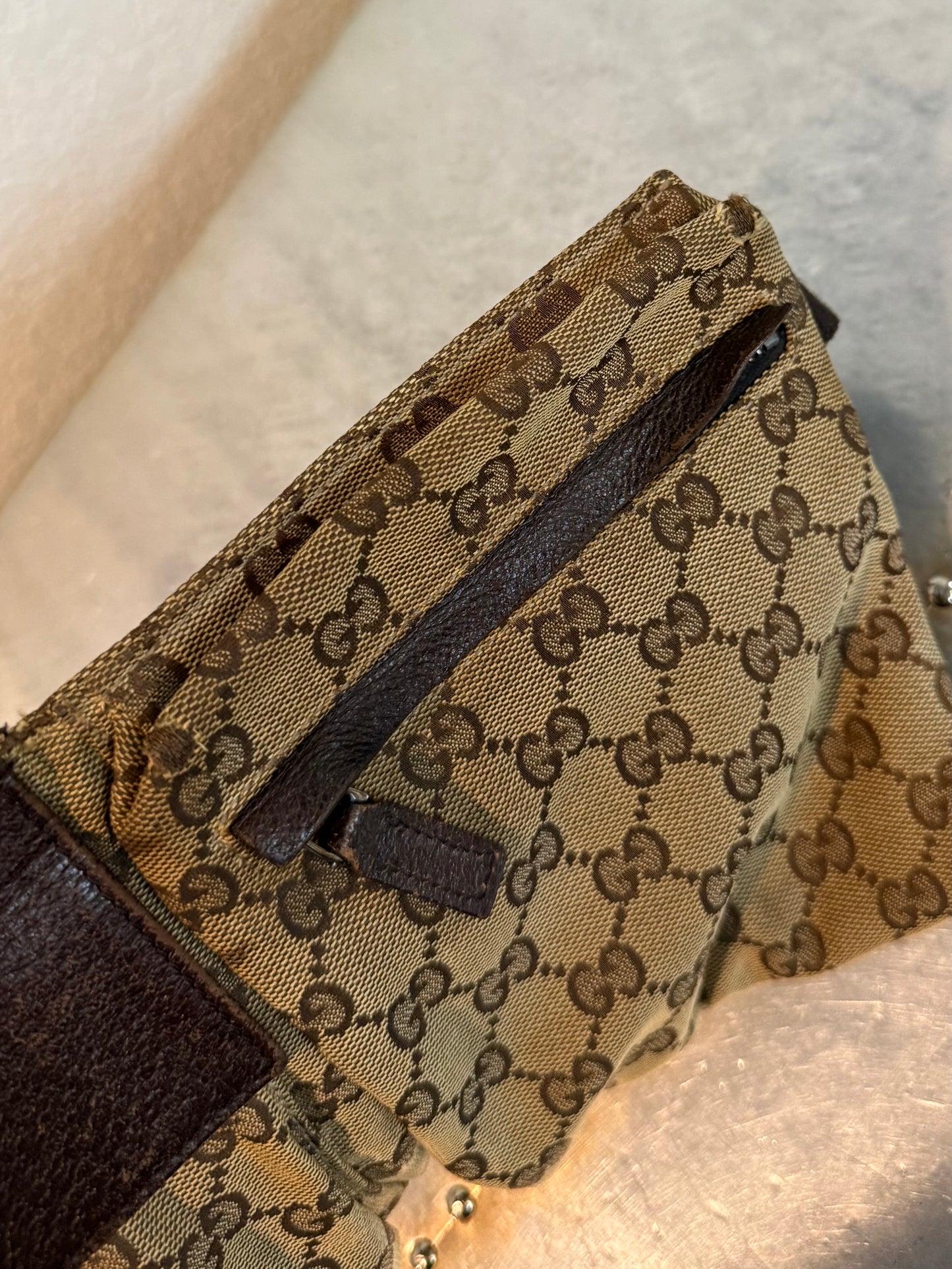 Pre-owned Authentic Gucci Vintage Double Belt GG Canvas Bag