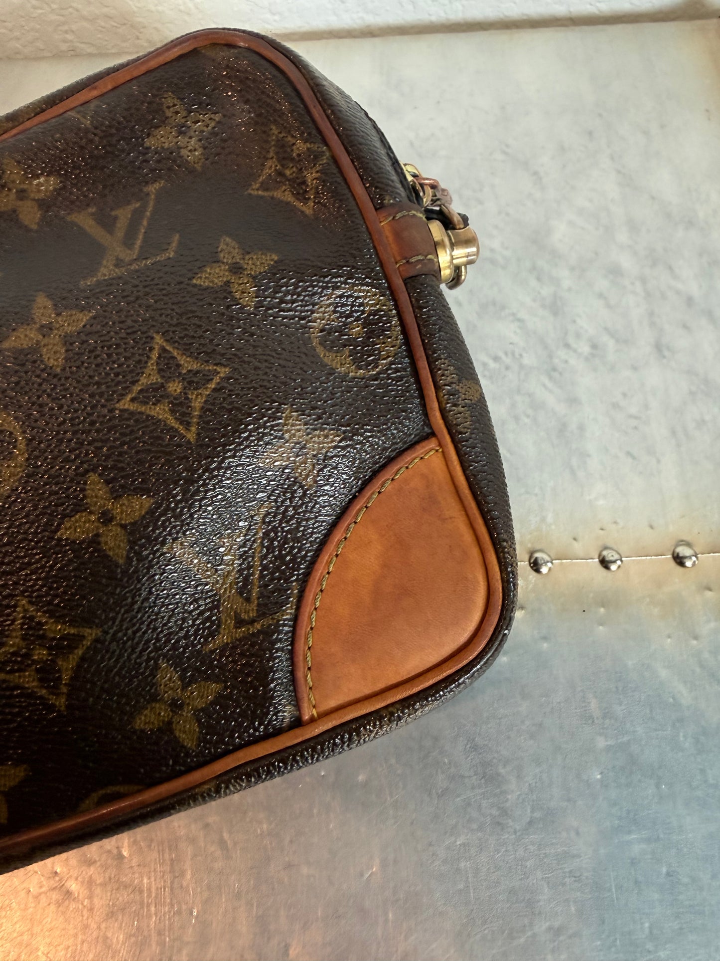 Pre-owned Authentic Louis Vuitton Marly Dragonne GM Monogram Clutch / Handbag