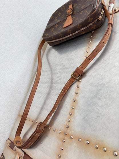 Pre-owned Authentic Louis Vuitton Jeune Fille MM Monogram Crossbody Bag