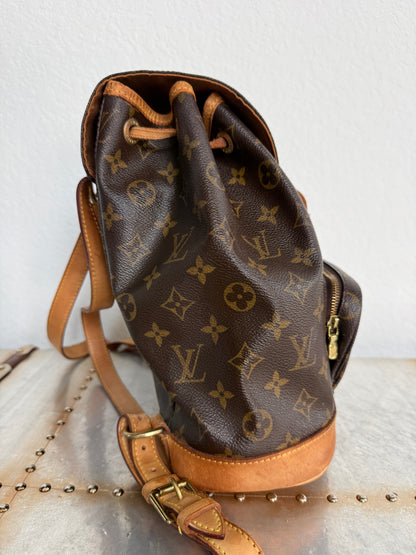 Pre-owned Authentic Louis Vuitton Montsouris MM Monogram Backpack