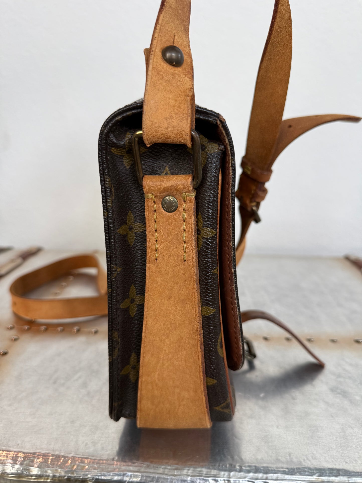 Pre-owned Louis Vuitton Cartouchiere MM Monogram Shoulder / Crossbody Bag