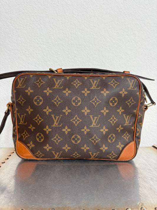 Pre-owned Louis Vuitton Nile PM Monogram Shoulder Bag/ Crossbody Bag