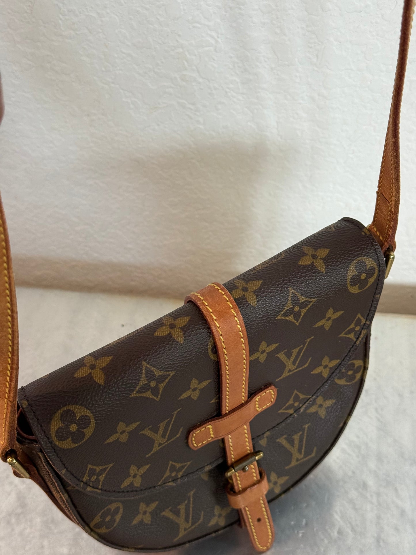 Pre-owned Authentic Louis Vuitton Chantilly PM Monogram Crossbody Bag