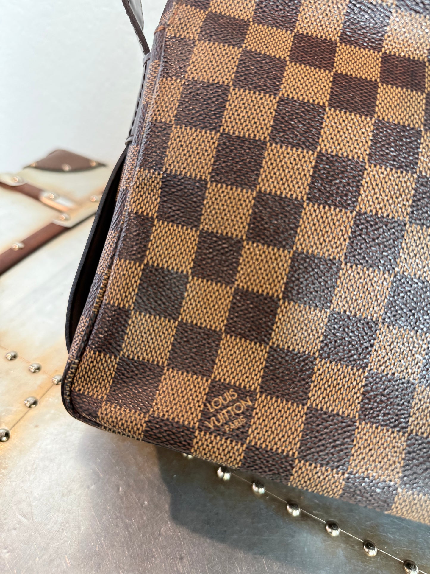 Pre-owned Authentic Louis Vuitton Naviglio Damier Ebene Crossbody Bag