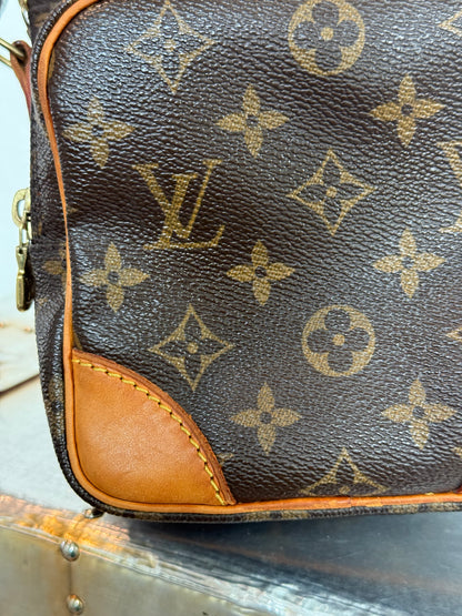 Pre-owned Authentic Louis Vuitton Amazon Monogram Crossbody Bag