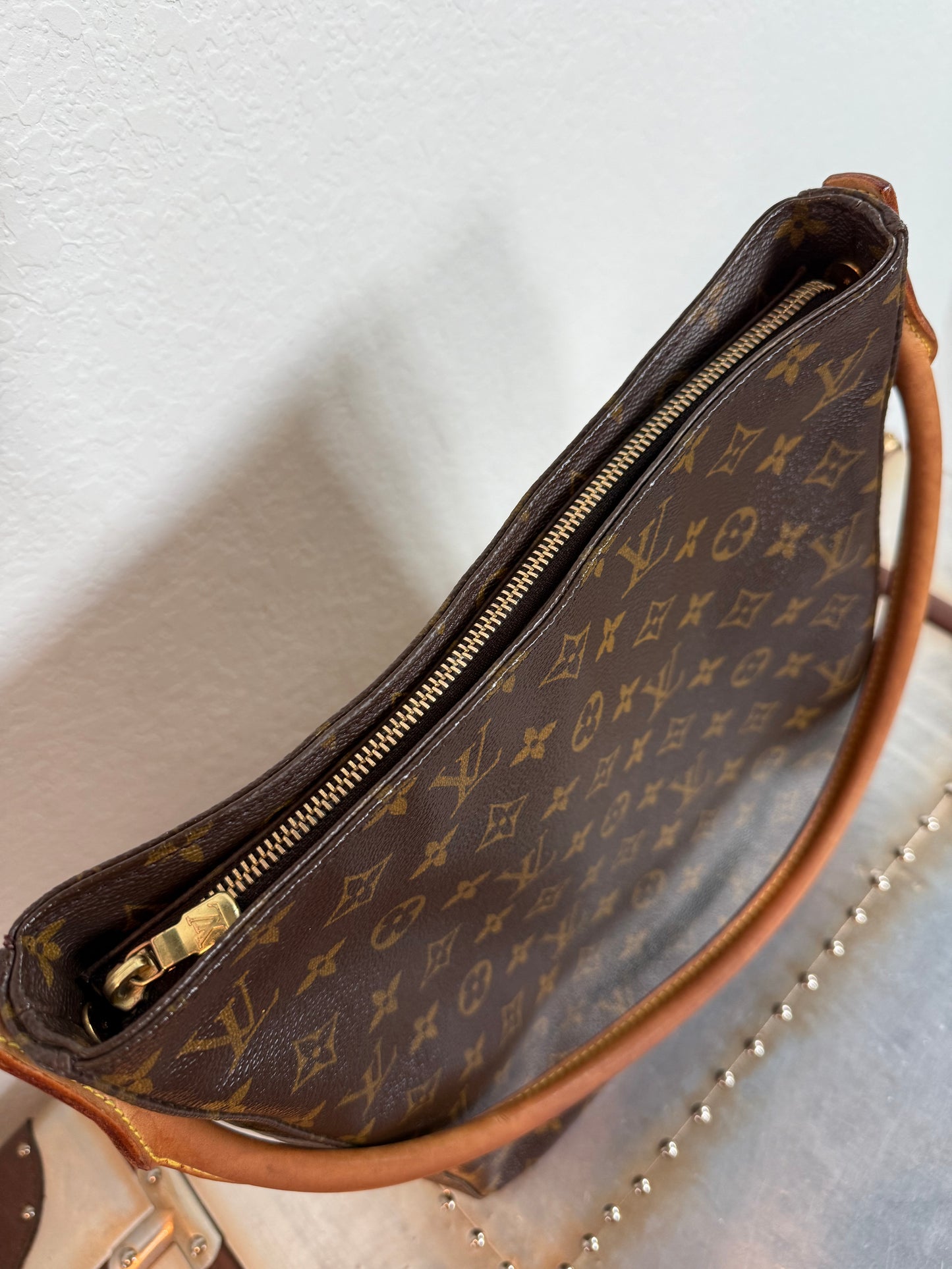 Pre-owned Authentic Louis Vuitton Looping GM Monogram Shoulder Bag