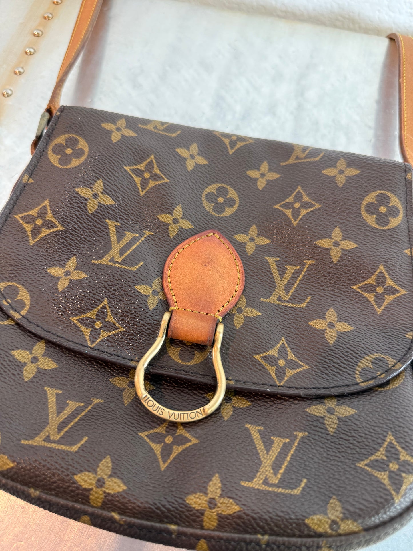 Pre-owned Authentic Louis Vuitton Saint Cloud MM Monogram Crossbody Bag