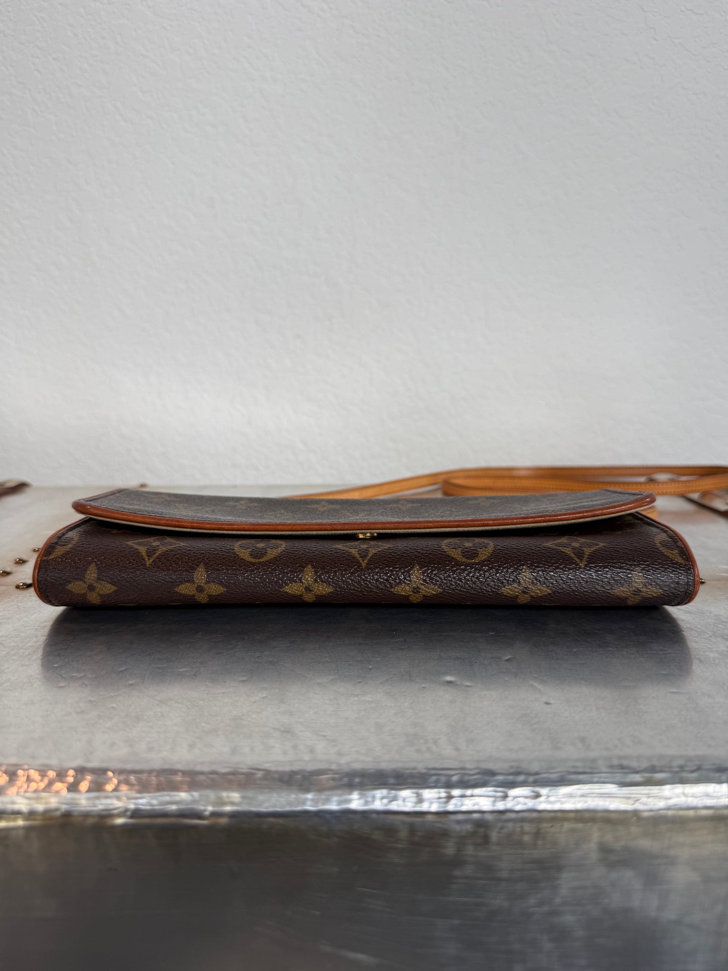 Pre-owned Authentic Louis Vuitton Pochette Twin GM Monogram Shoulder Bag