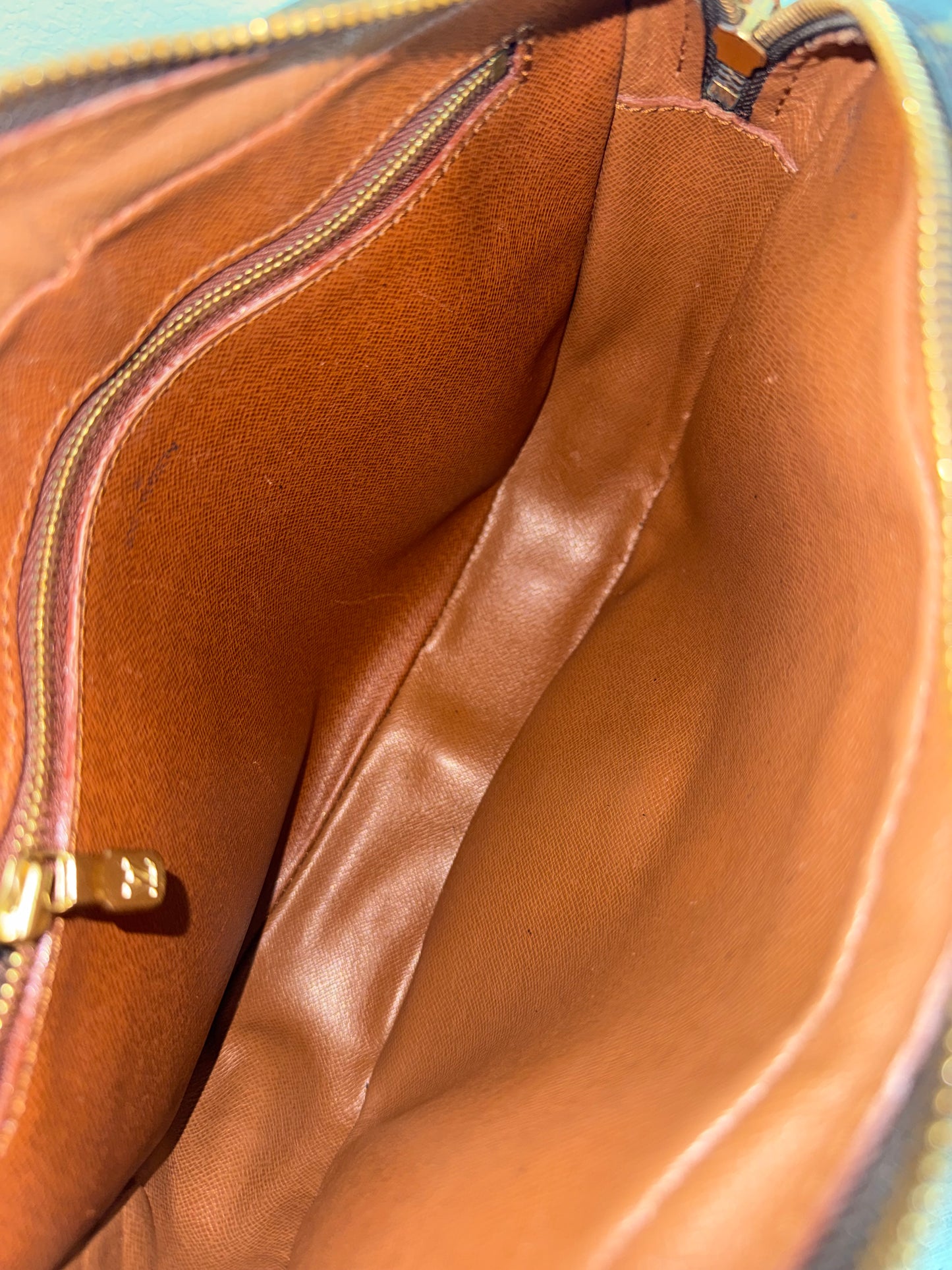 Pre-owned Authentic Louis Vuitton Jeune Fille GM Monogram Crossbody Bag