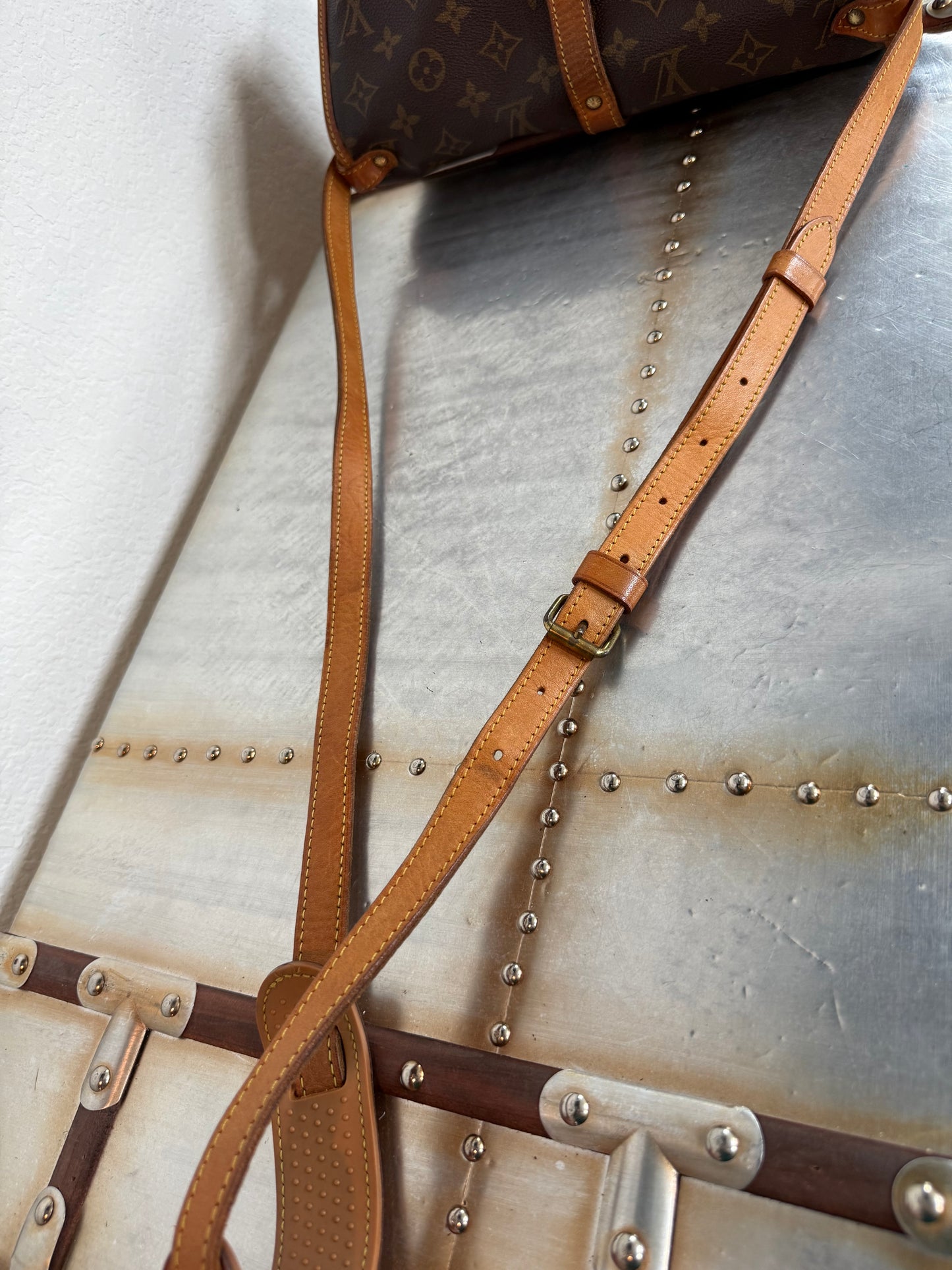 Pre-owned Authentic Louis Vuitton Saumur 30 Monogram Crossbody Bag