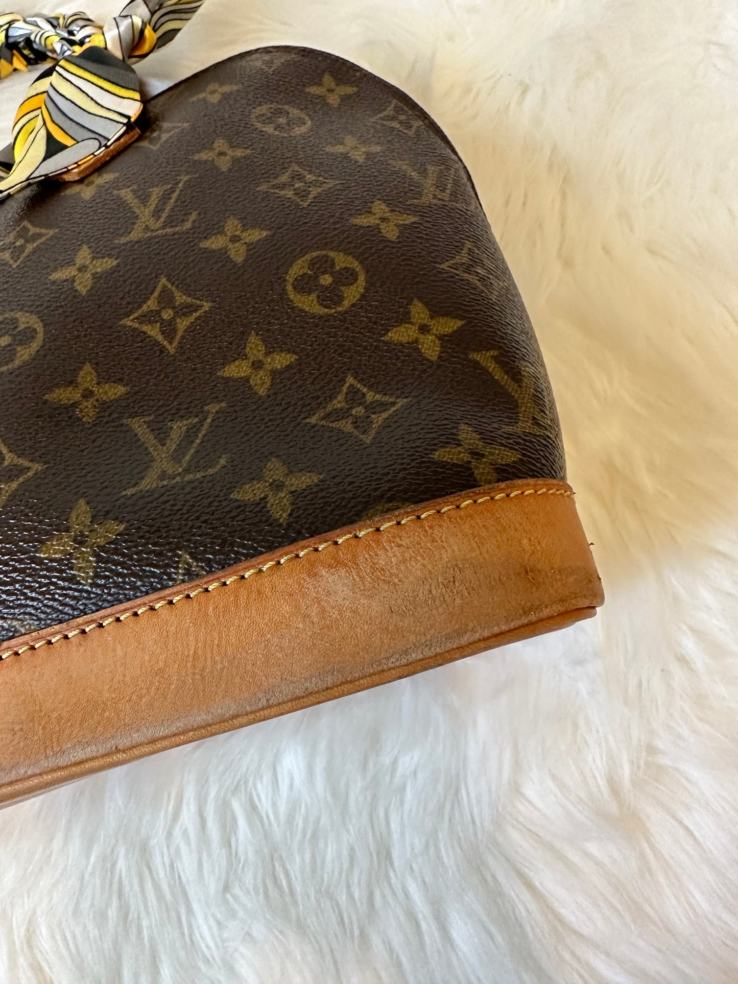 Pre-owned Authentic Louis Vuitton Alma PM Monogram Handbag