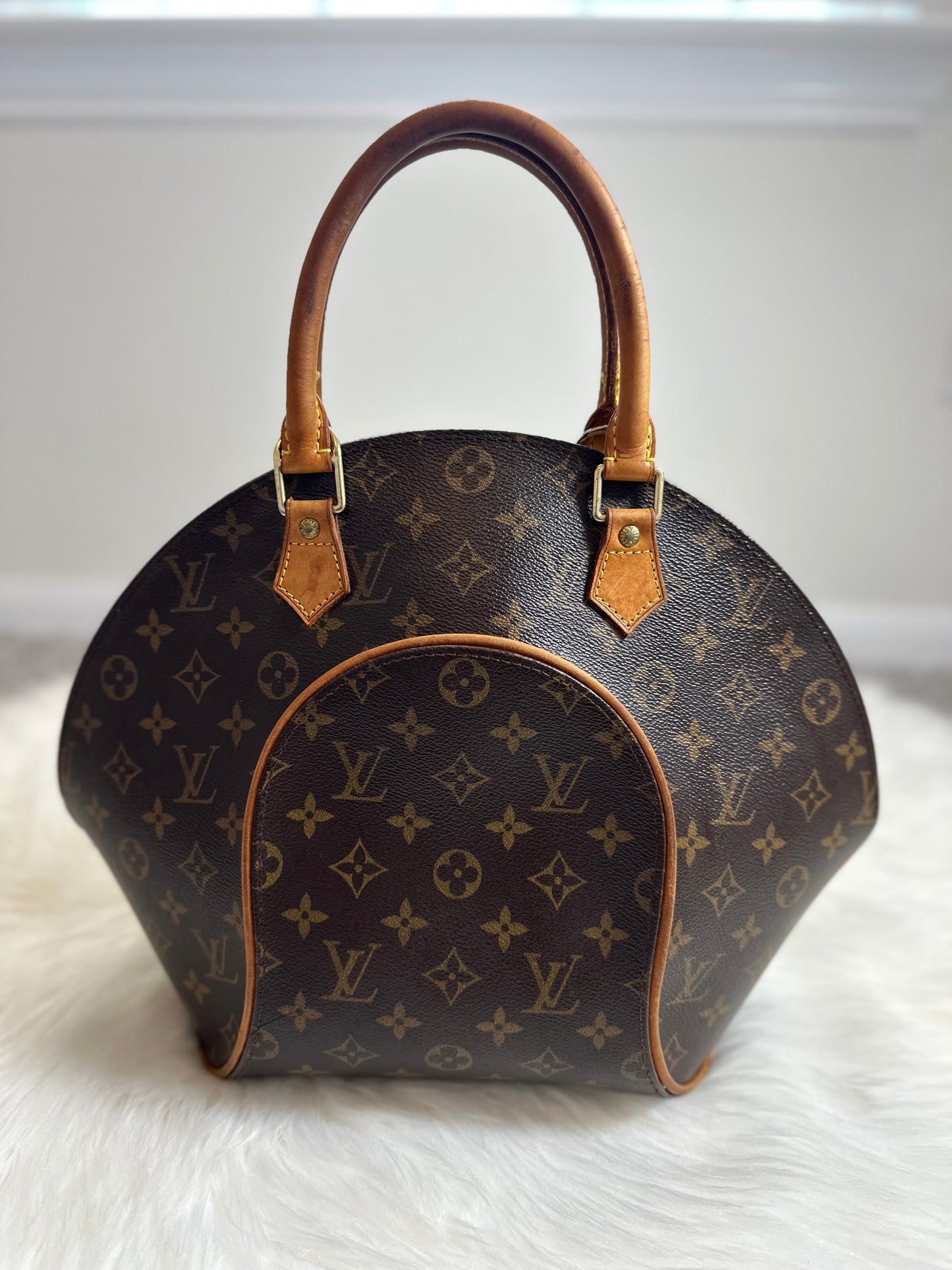 Pre-owned Authentic Louis Vuitton Ellipse MM Monogram Handbag