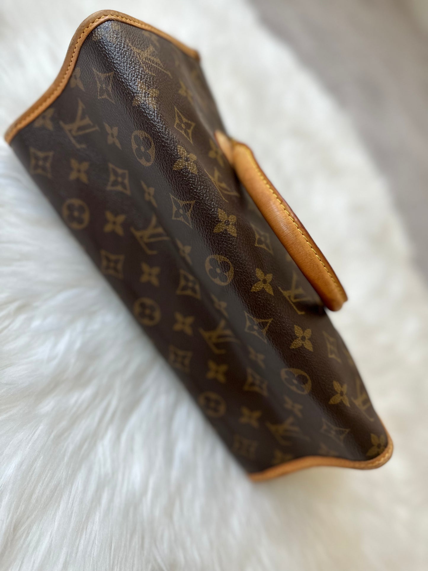 Pre-owned Authentic Louis Vuitton Popincourt Monogram Handbag