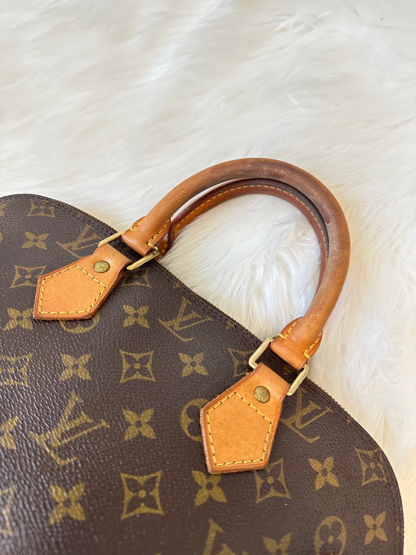 Pre-owned Authentic Louis Vuitton Alma PM Monogram Handbag