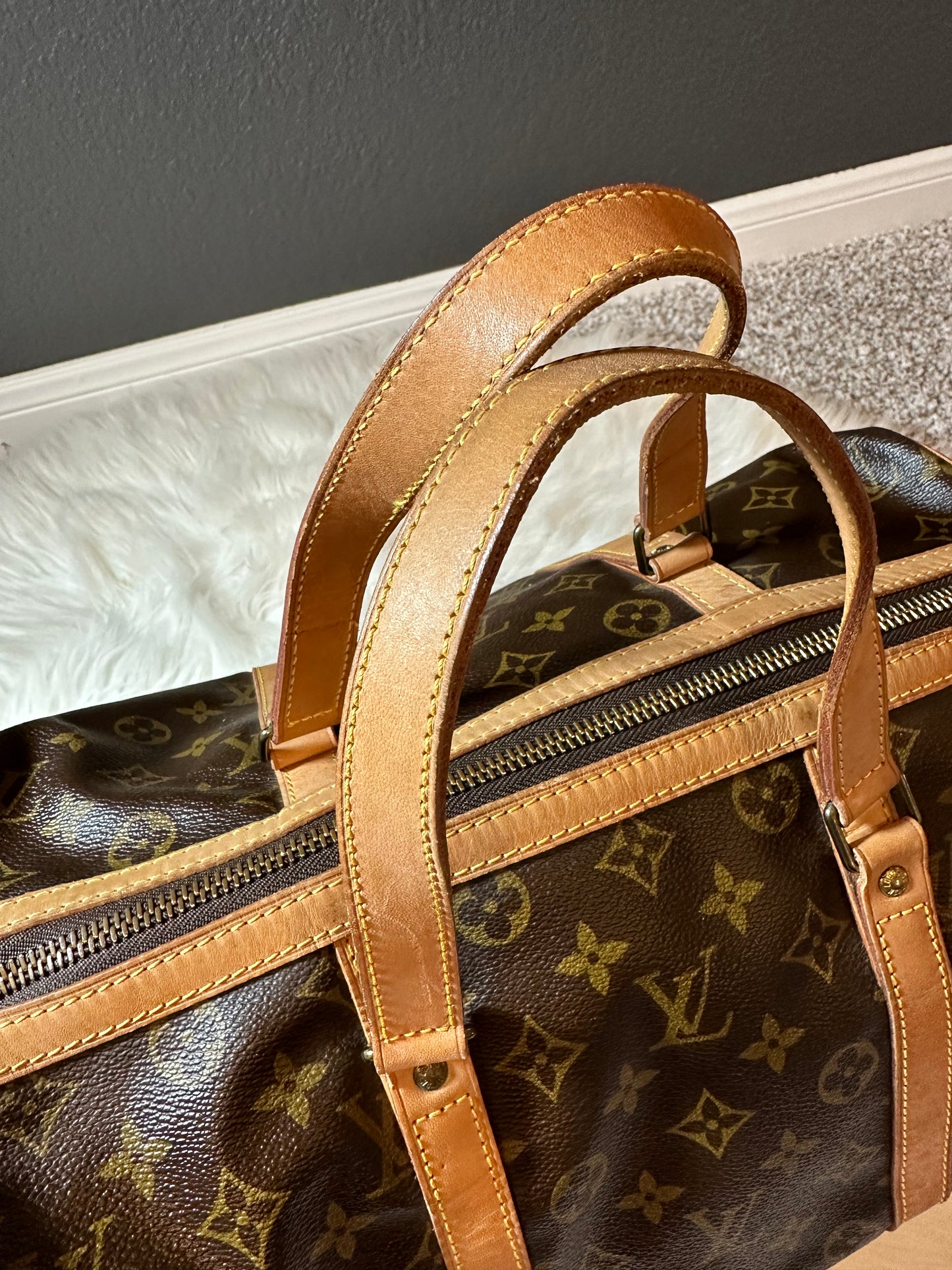 Pre-owned Authentic Louis Vuitton Sac Souple 35 Duffle / Travel Bag