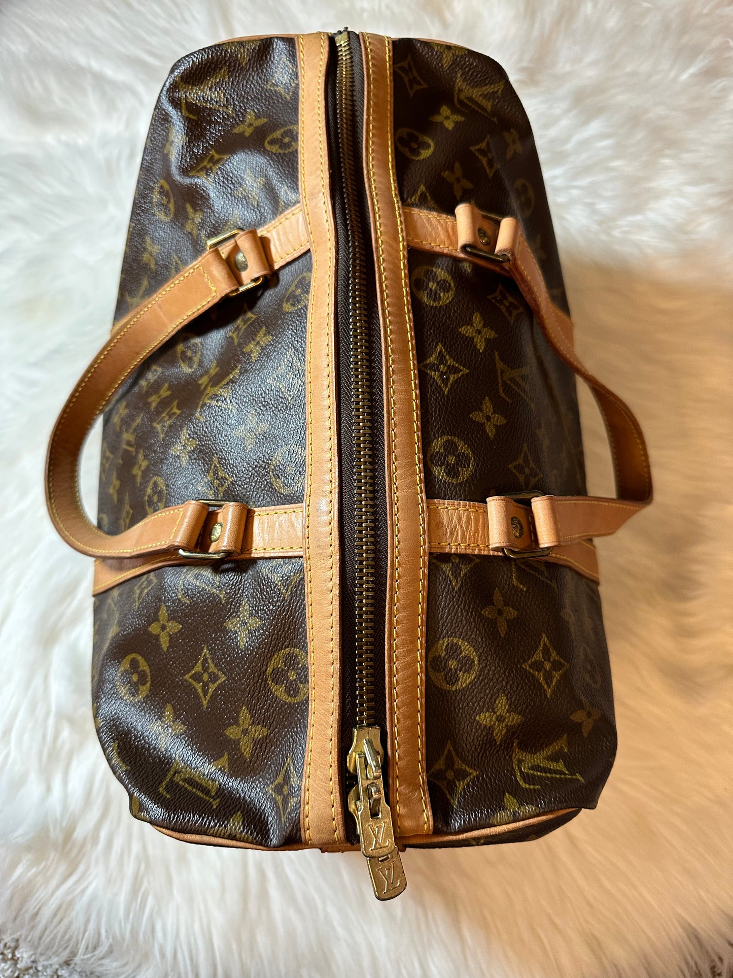 Pre-owned Authentic Louis Vuitton Sac Souple 35 Duffle / Travel Bag